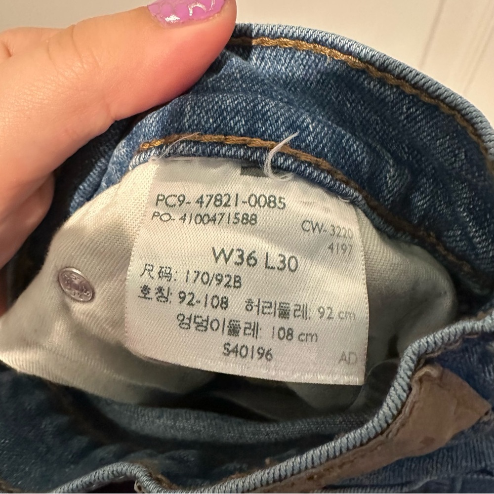 Denizen from Levi's Blue Relaxed Jeans - Picture 5 of 5